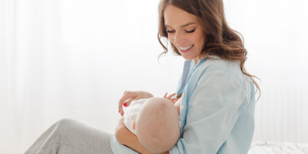 Jak odciągać pokarm bez użycia rąk?