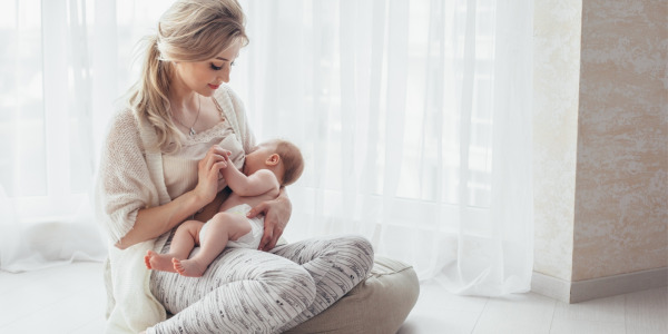 Jak karmić z popękanymi brodawkami?