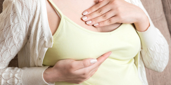 Pękające brodawki podczas karmienia piersią - co robić?